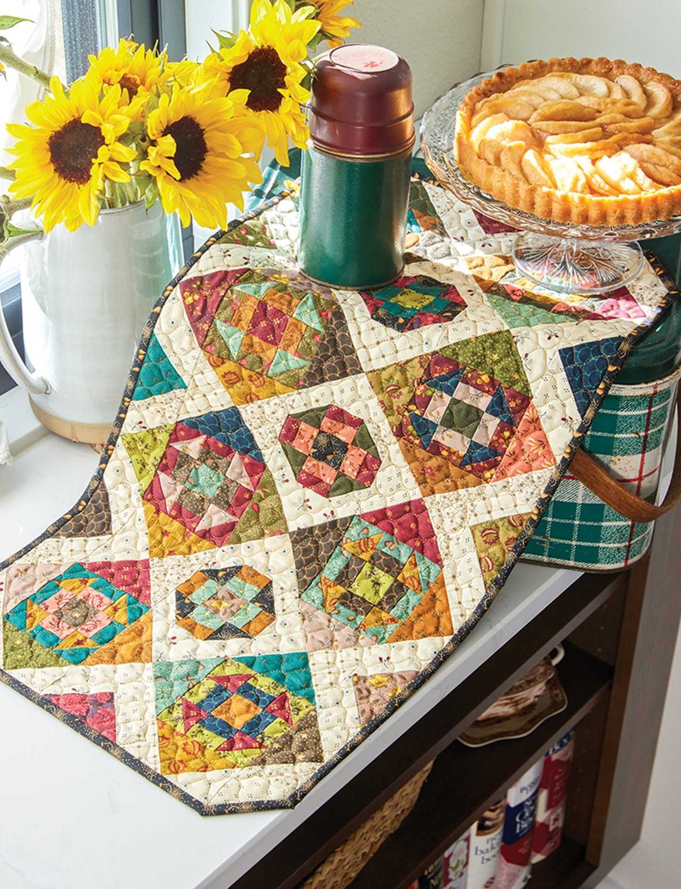 Simple Whatnots IV: A Midnight Snack of Satisfyingly Scrappy Quilts