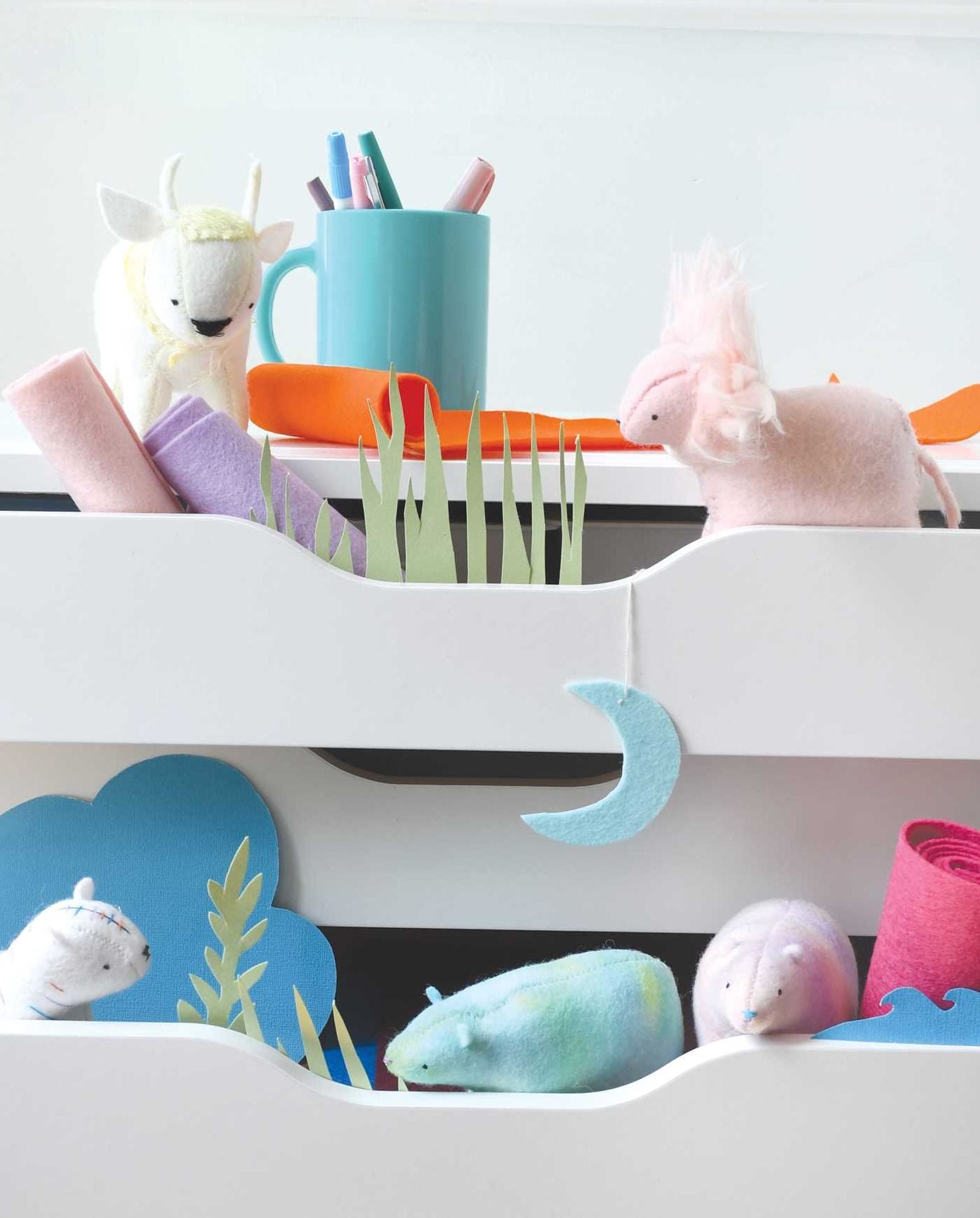 Felt Softie Parade: Sew 15 Delightful Animals