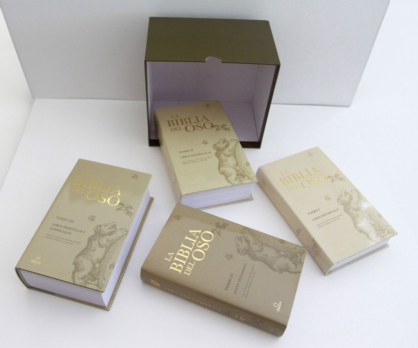 Estuche Biblia del OSO / The Bears Bible. Boxed Set Deluxe Hardcover