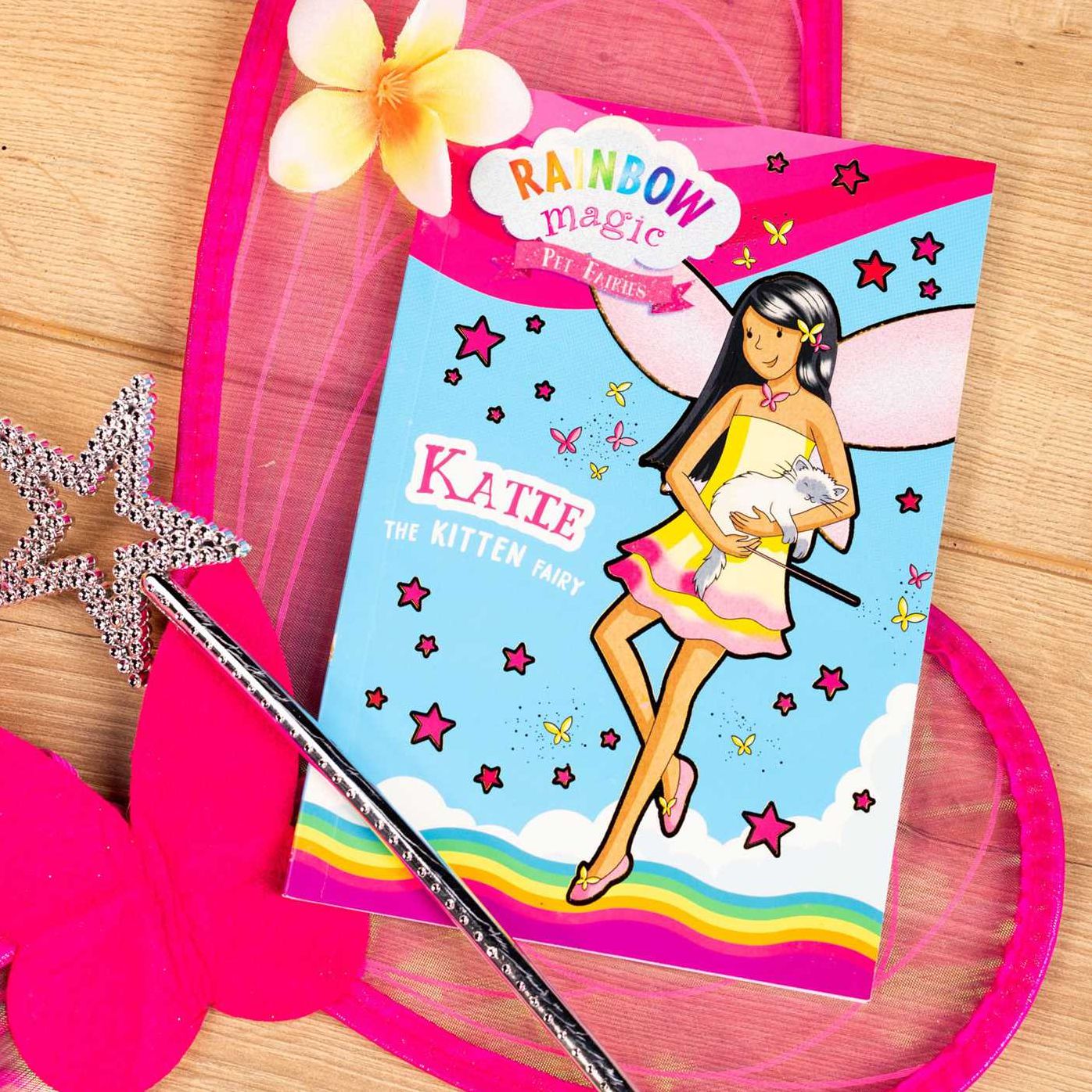 Rainbow Magic Pet Fairies Book #1: Katie the Kitten Fairy