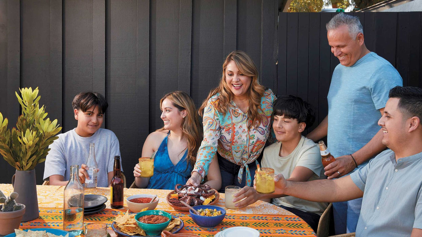 My Mexican Mesa, Y Listo!: Beautiful Flavors, Family Style (A Cookbook)