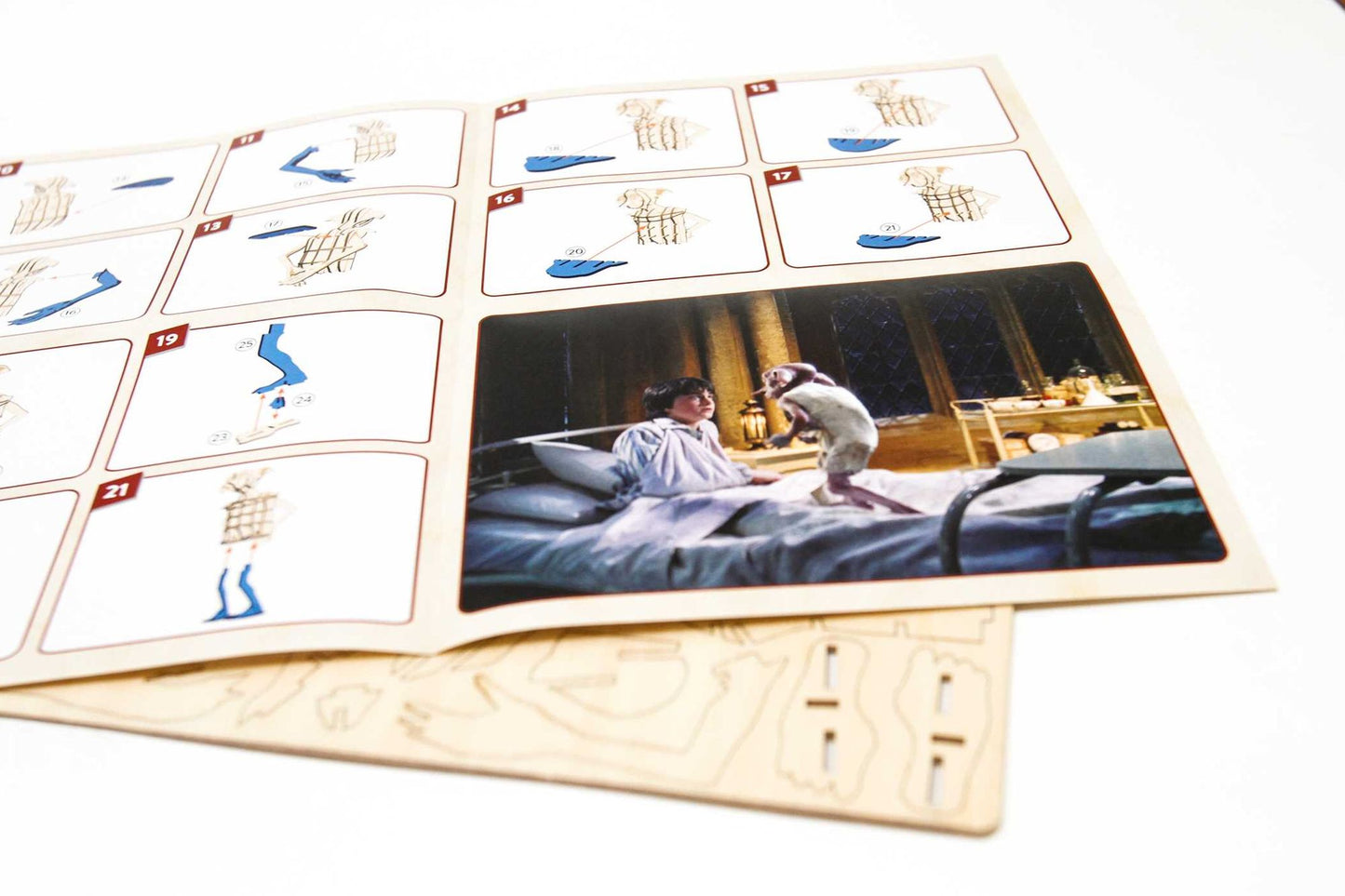 IncrediBuilds: Harry Potter: House-Elves: Deluxe Model and Book Set