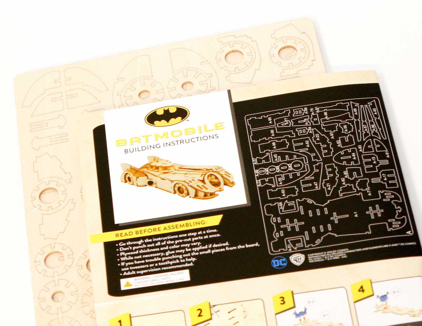 IncrediBuilds: Batmobile Signature Series Book and Model Set