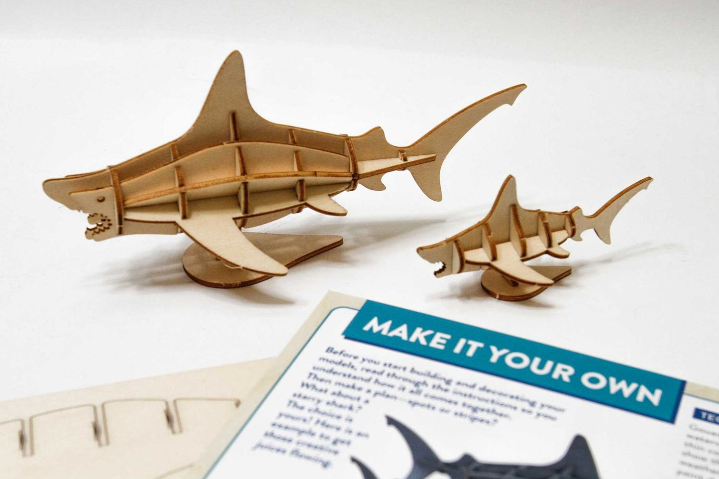 IncrediBuilds: Great White Sharks 3D Wood Model