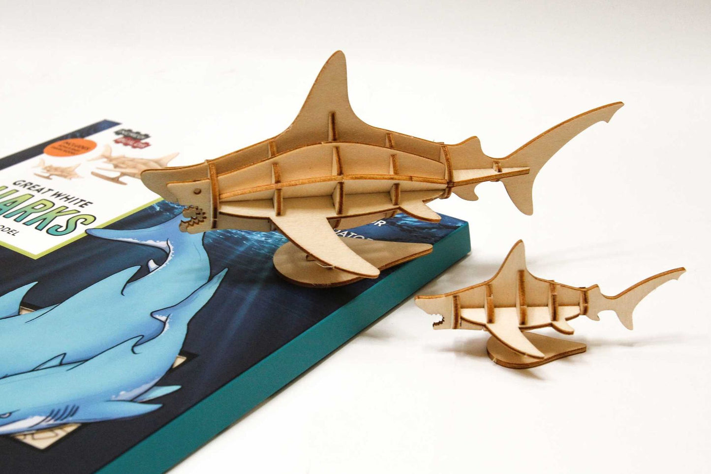 IncrediBuilds: Great White Sharks 3D Wood Model