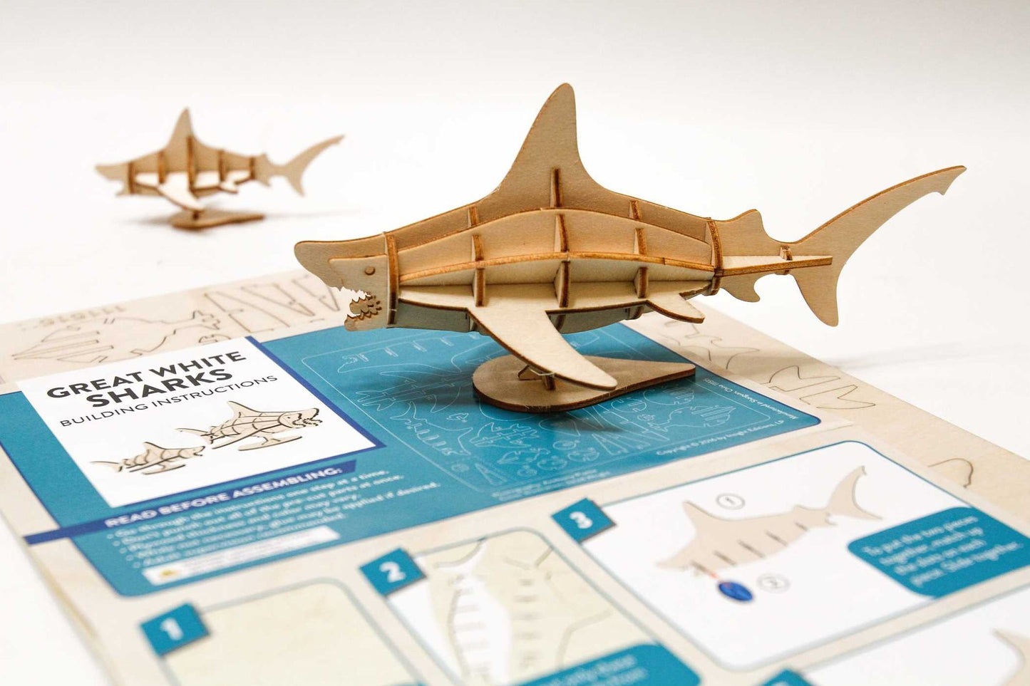 IncrediBuilds: Great White Sharks 3D Wood Model