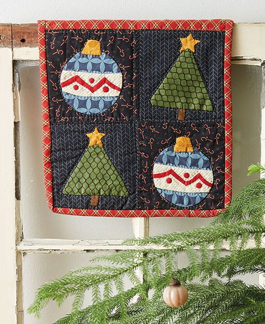 Tabletop Turnabouts: 2-for-1 Small Quilts for Your Home