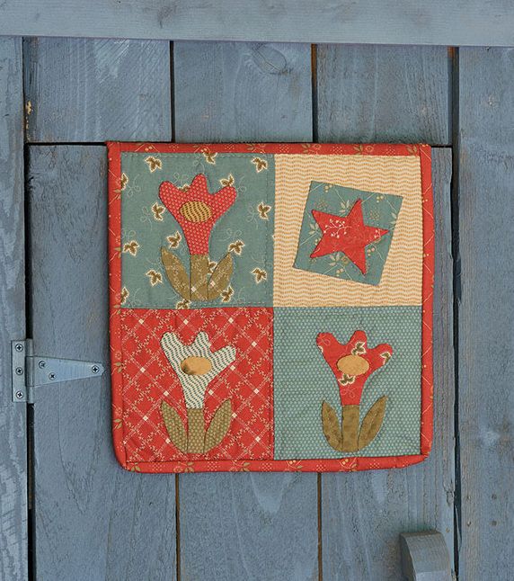 Tabletop Turnabouts: 2-for-1 Small Quilts for Your Home