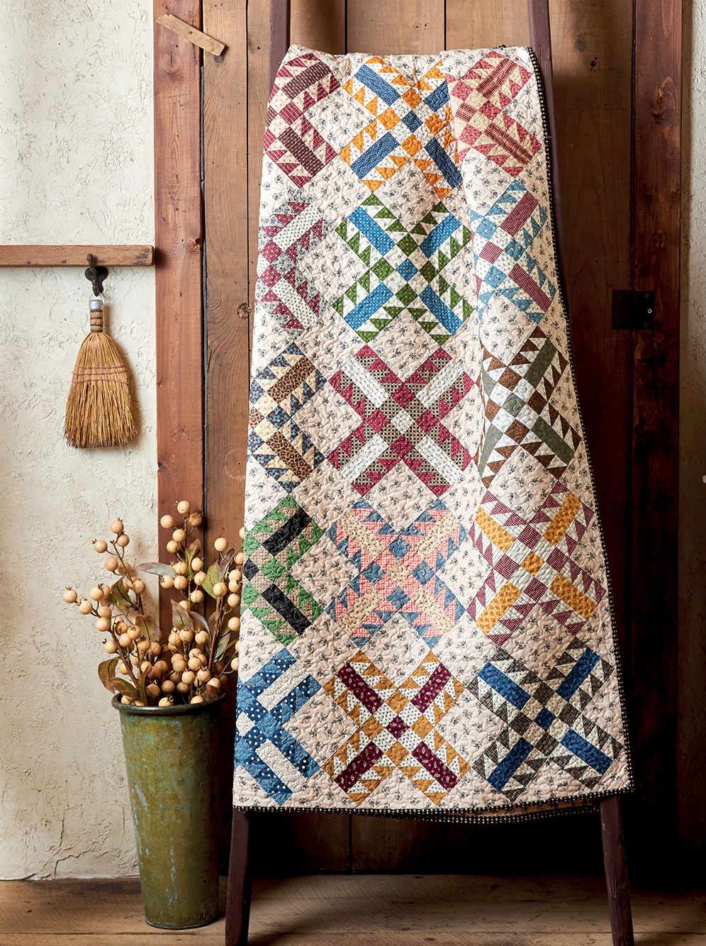 Sisterhood of Scraps : 12 Brilliant Quilts from 7 Fantastic Designers