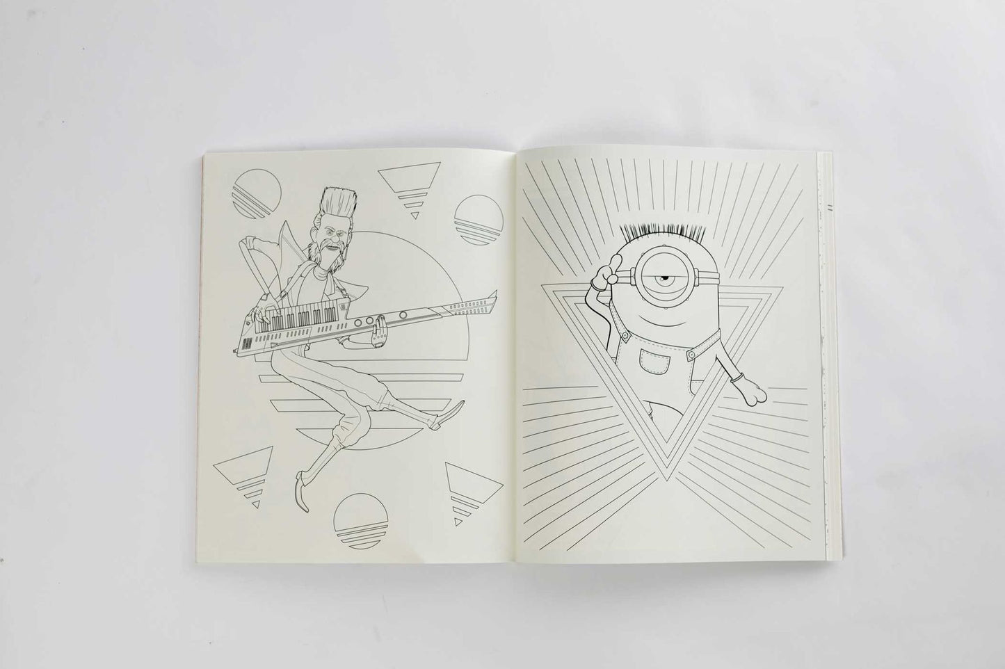 Despicable Me 3: The Deluxe Coloring Book