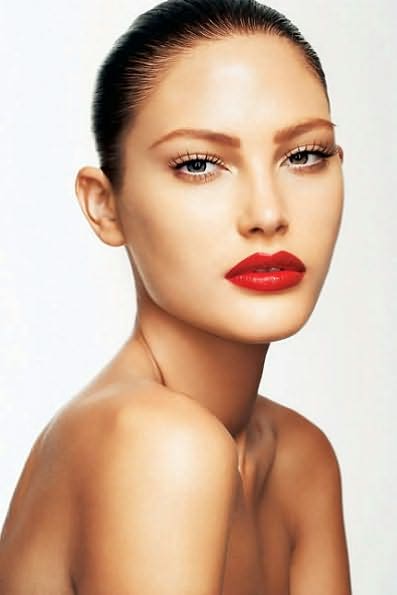 Makeup: The Ultimate Guide