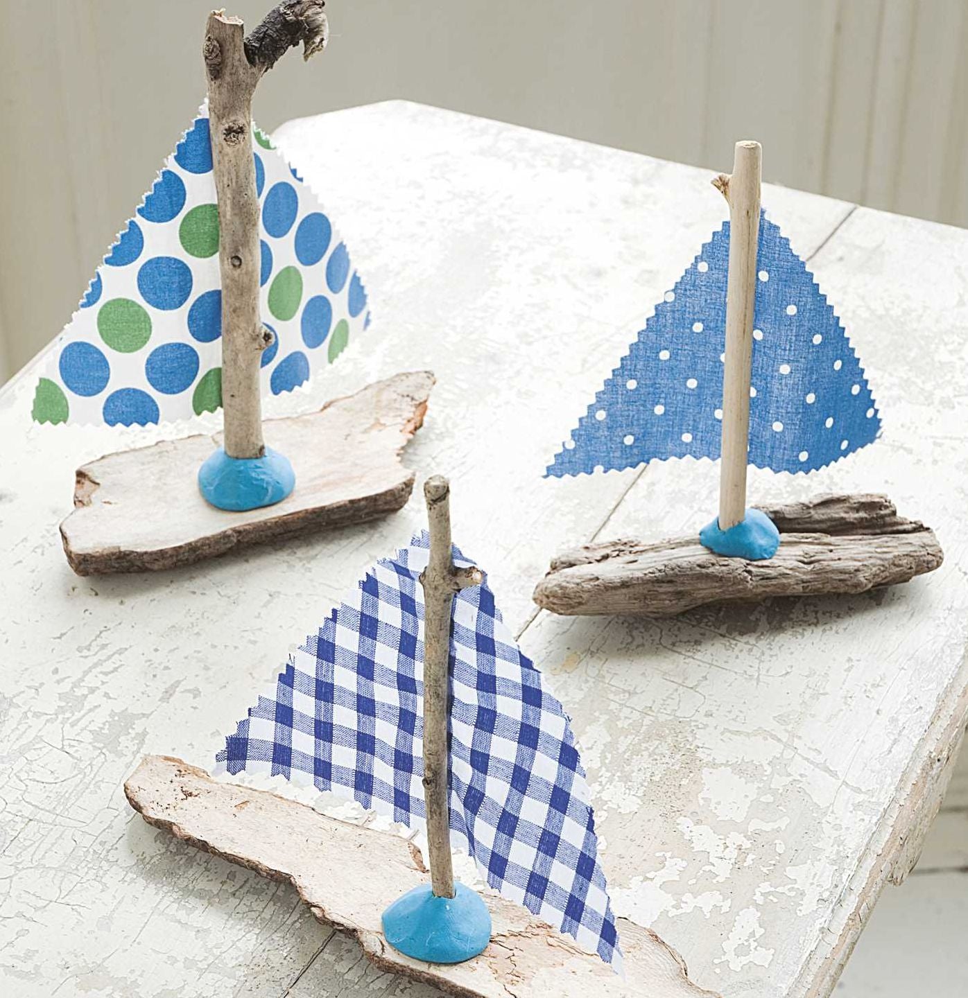 Green Crafts for Children: 35 step-by-step projects using natural, recycled, and found materials