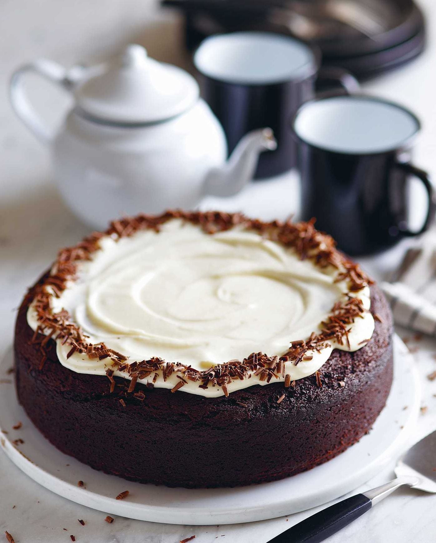 LOLA's: A Cake Journey Around the World: 70 of the most delicious and iconic cake recipes discovered on our travels