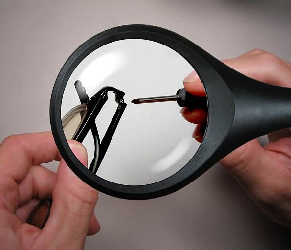 Lumifier FLX Tabletop Magnifier