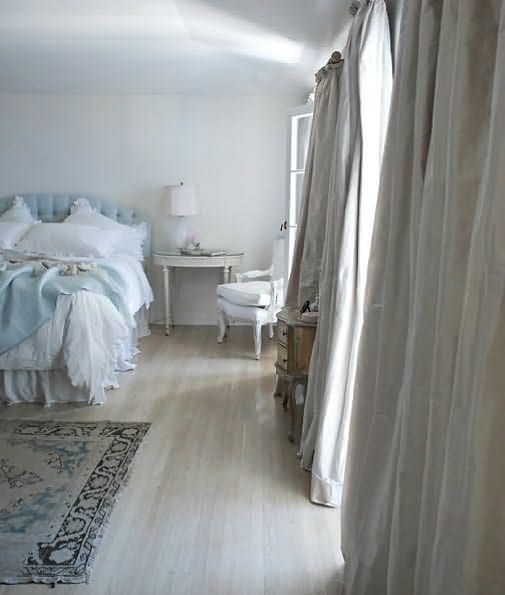 Rachel Ashwell's Shabby Chic Interiors