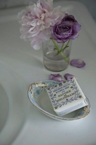 Rachel Ashwell's Shabby Chic Interiors