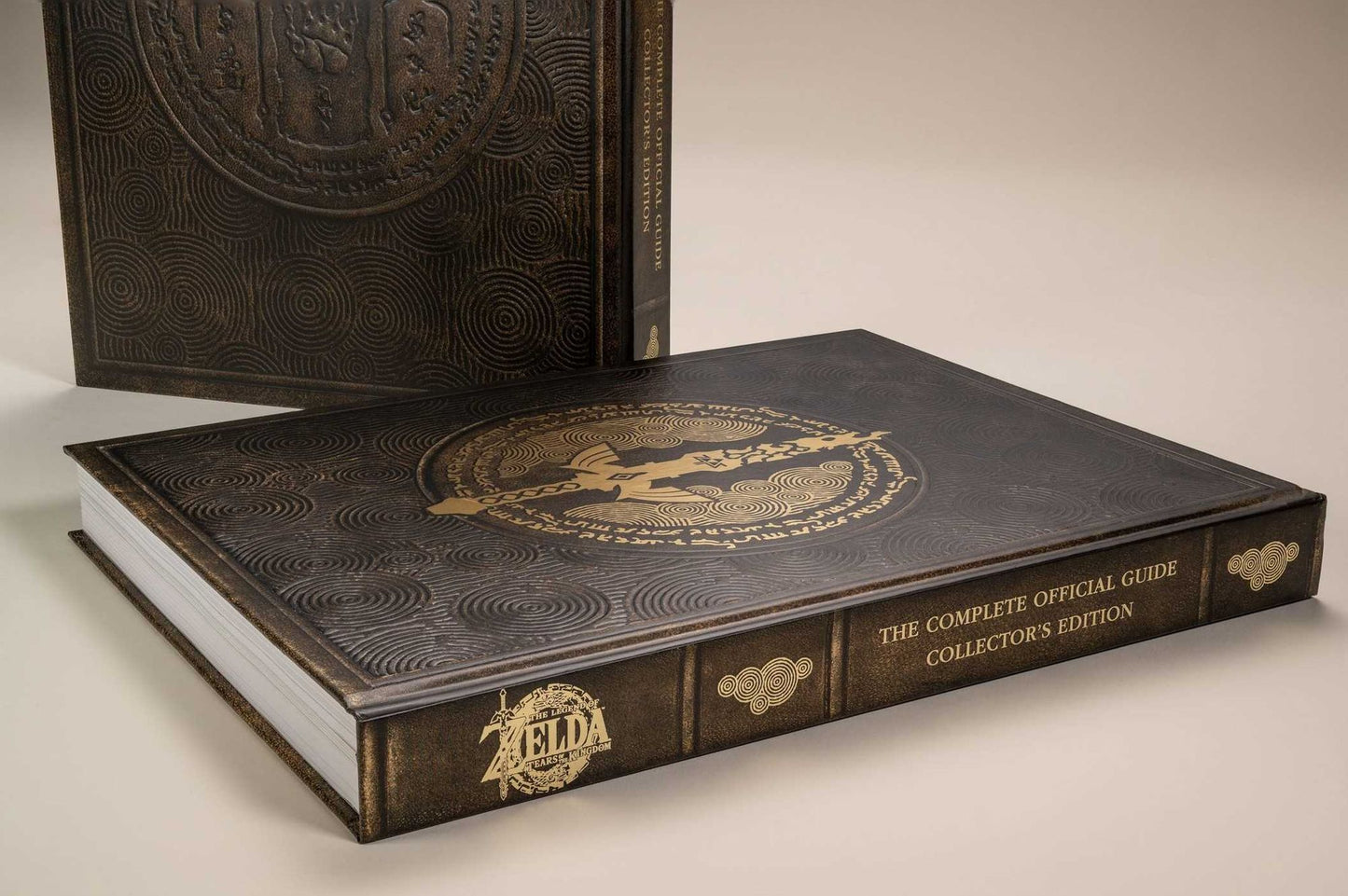 The Legend of ZeldaT: Tears of the Kingdom - The Complete Official Guide: Collector's Edition