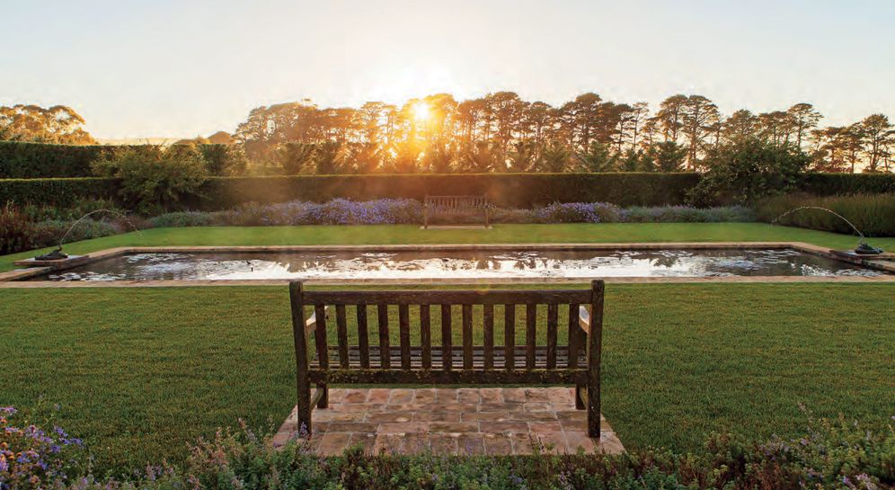 Paul Bangay's Country Gardens