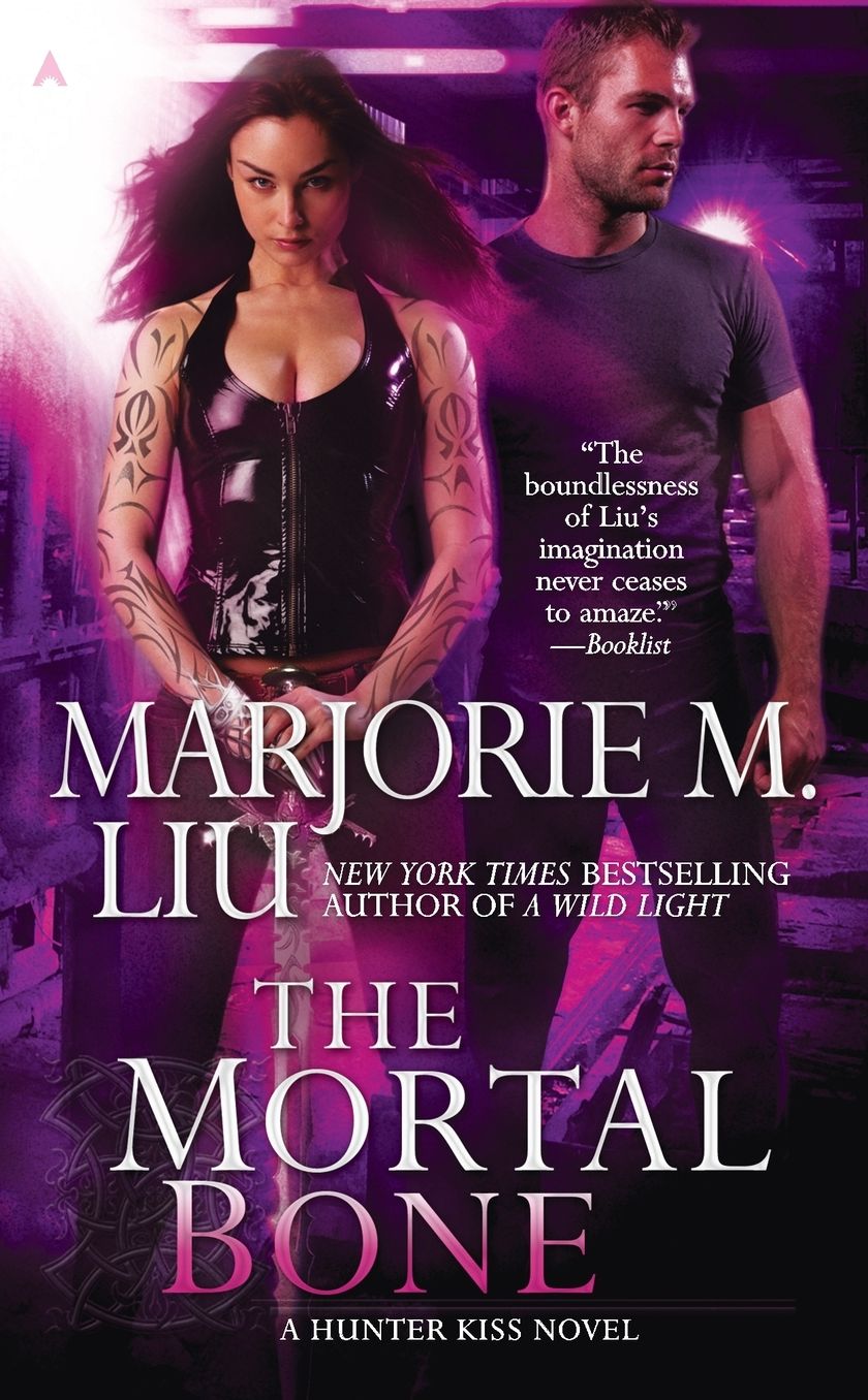 The Mortal Bone (Hunter Kiss Series #4)