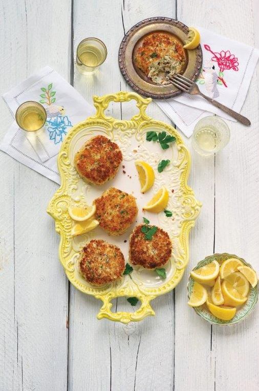 Paula Deen Cuts the Fat: 250 Recipes Lightened Up