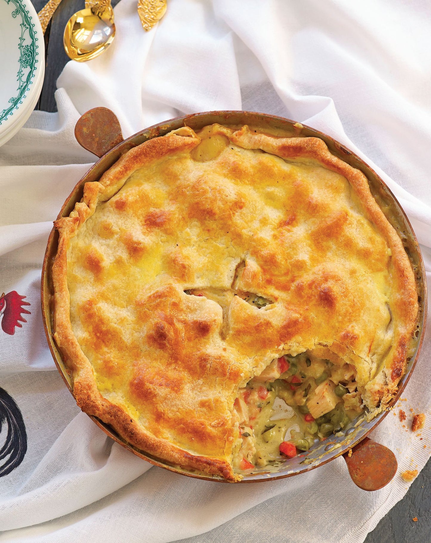 Paula Deen Cuts the Fat: 250 Recipes Lightened Up
