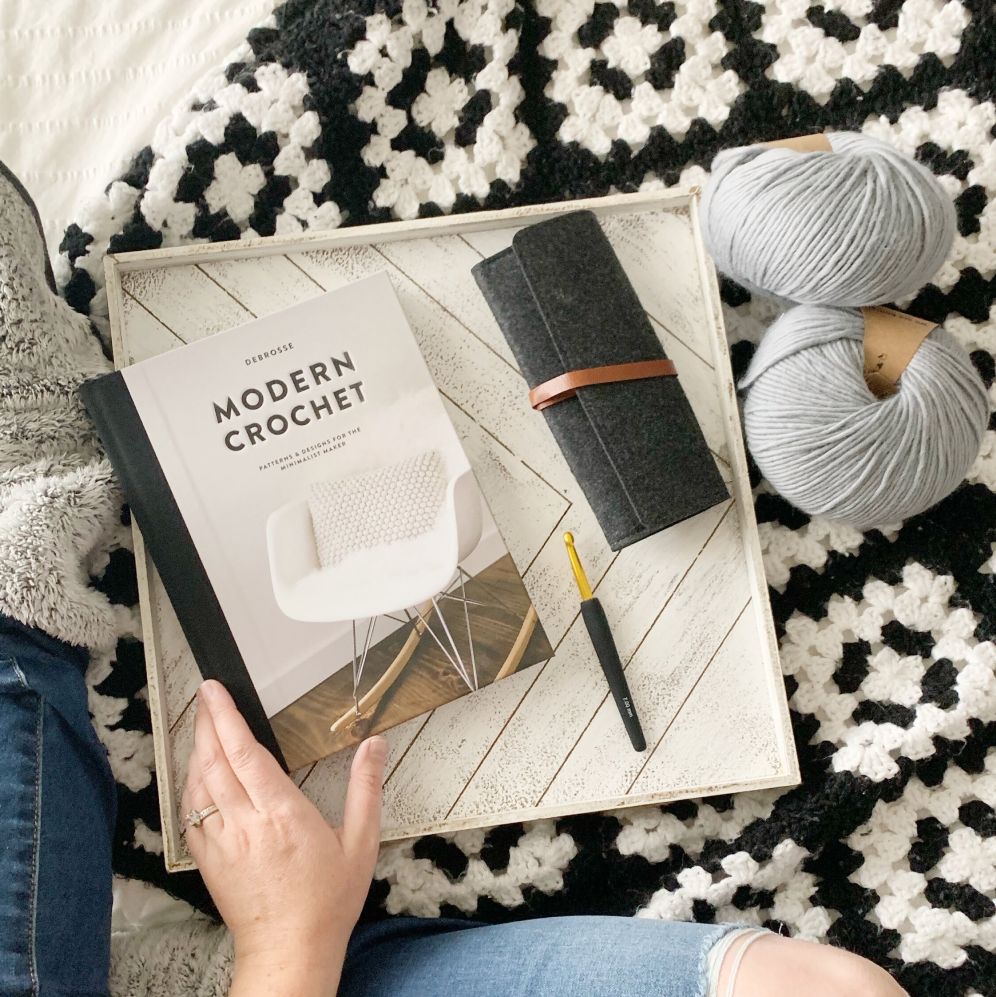 Modern Crochet : Patterns & Designs for the Minimalist Maker