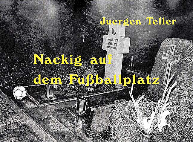 Nackig auf dem Fuballplatz