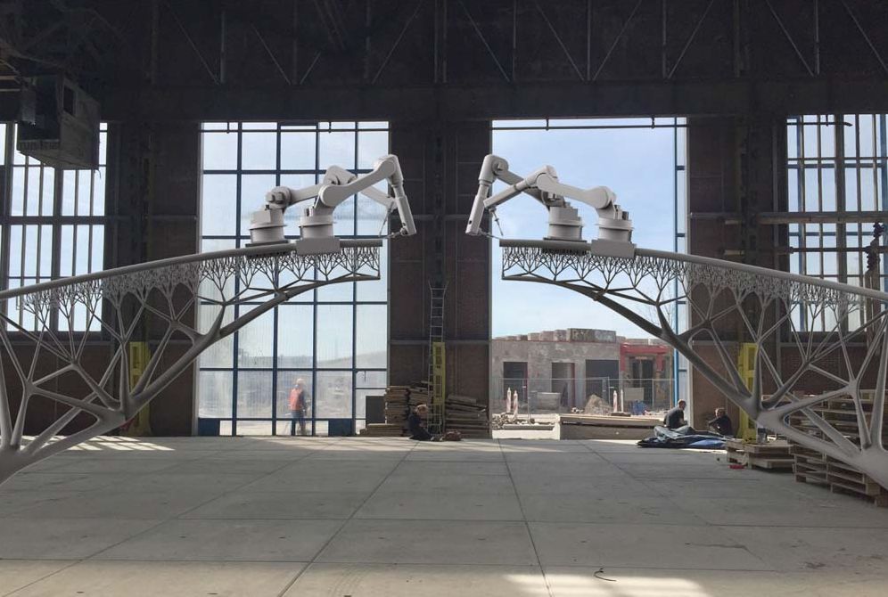 Hello, Robot.: Design Between Human and Machine