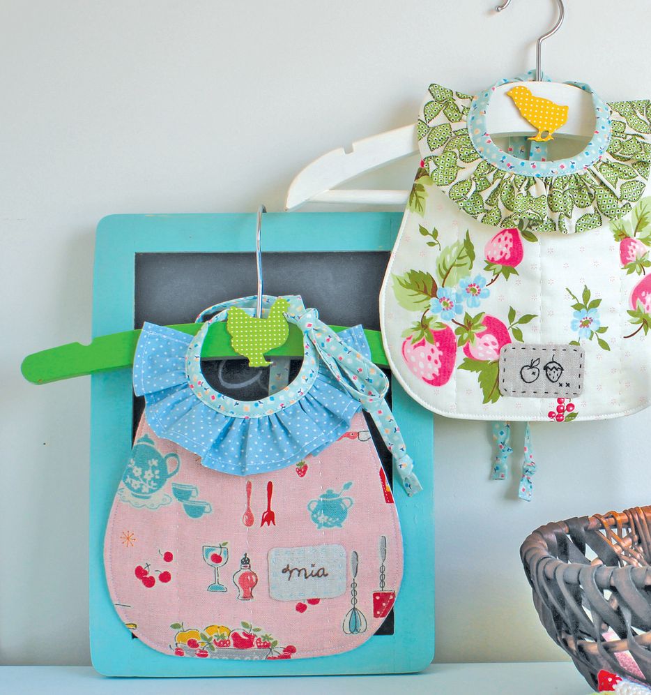 Sweetly Stitched Handmades: 18 Projects to Sew for You and Your Loved Ones