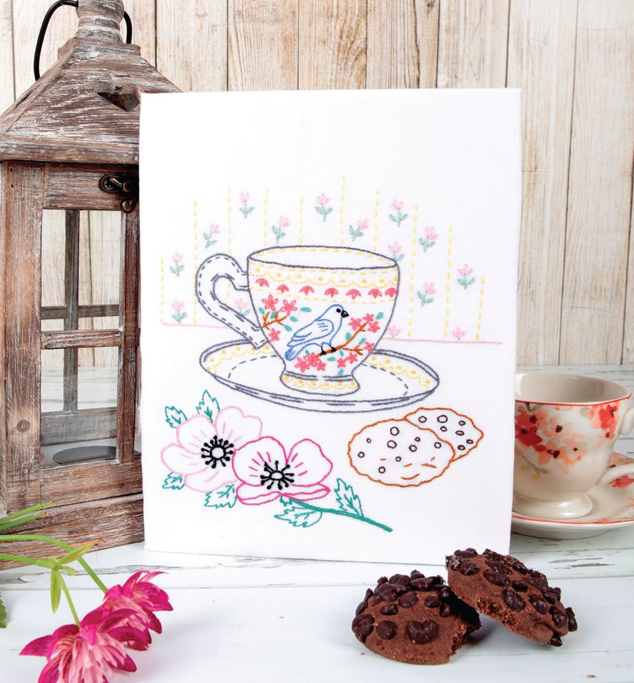 Beautiful Stitches: Over 100 Freestyle Embroidery Motifs