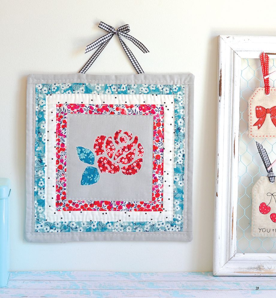 Quilt Petite: 18 Sweet and Modern Mini Quilts and More