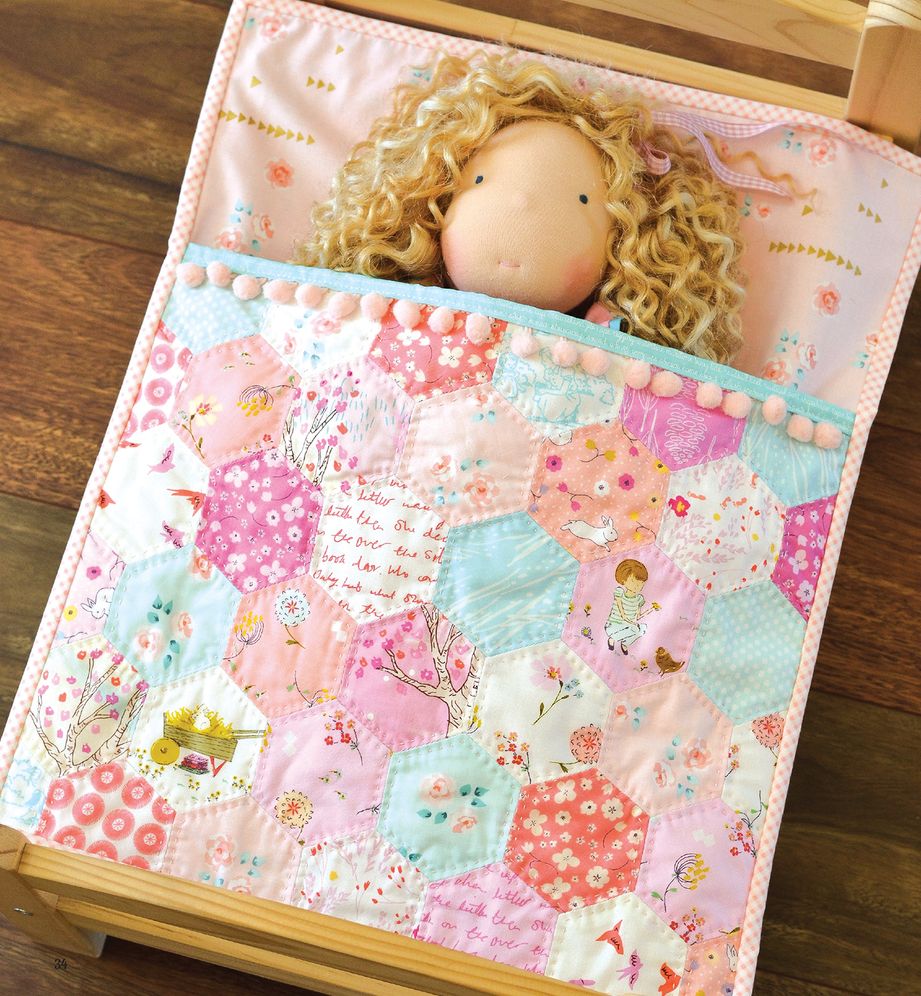 Quilt Petite: 18 Sweet and Modern Mini Quilts and More