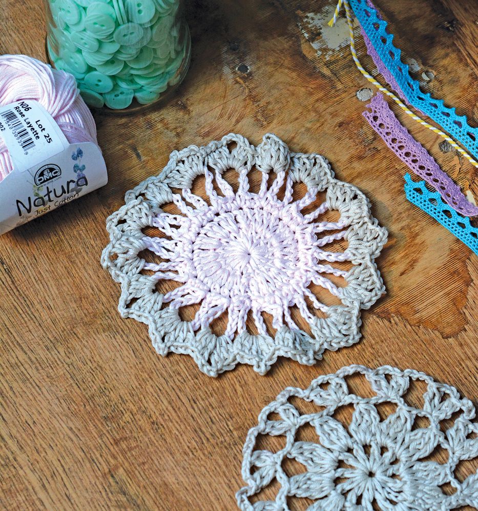 Crochet Blocks: 60 Easy-To-Make Motifs & 15 Stunning Projects