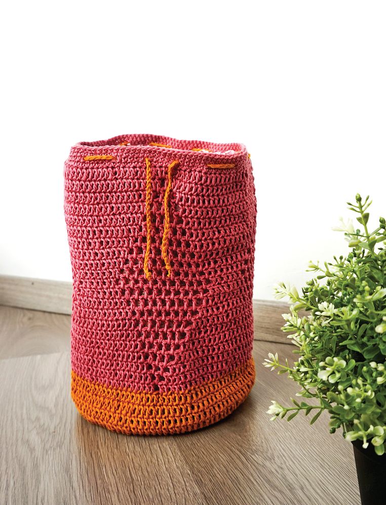 Home Decoration in Crochet: 25 Colourful Designs to Brighten Your Home