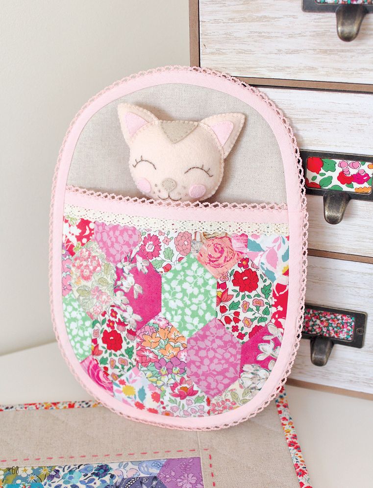 Pretty Handmades: Felt and Fabric Sewing Projects to Warm Your Heart