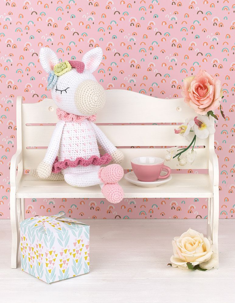 Sweet Crochet Friends : 16 Amigurumi Creations from Khuc Cay