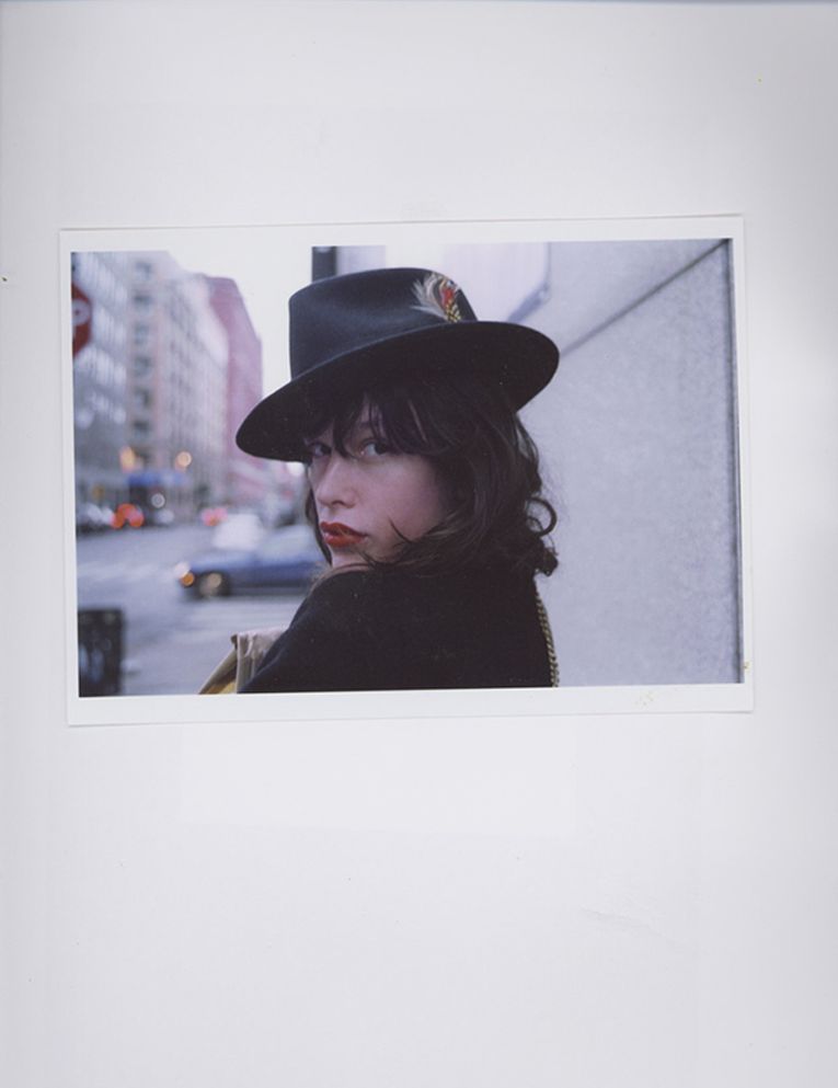 Paz de la Huerta: The Birds Didn't Die over the Winter: Photographs by Alexandra Carr
