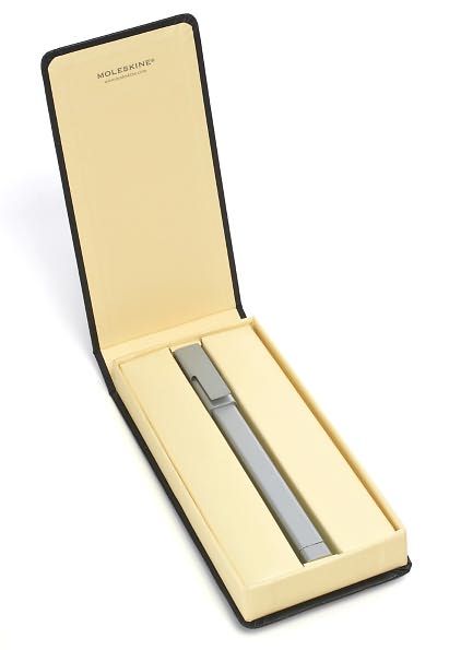 Moleskine Metal Roller Pen, Medium 0.7 mm