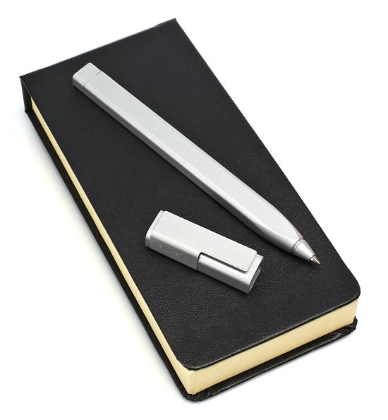 Moleskine Metal Roller Pen, Medium 0.7 mm