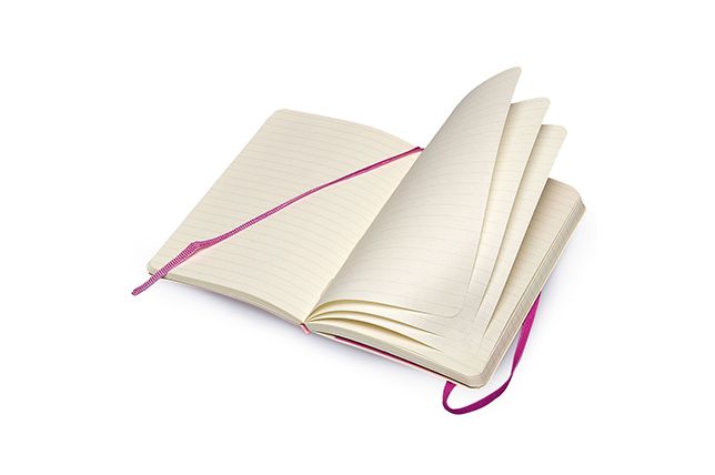 Moleskine Classic Small Ruled Notebook: Orchid Purple