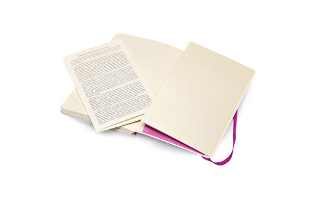 Moleskine Classic Small Plain Notebook: Orchid Purple