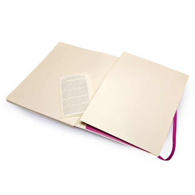 Moleskine Classic Extra Large Plain Notebook: Orchid Purple