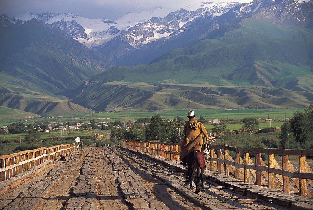 Kyrgyz Republic: Heart of Central Asia