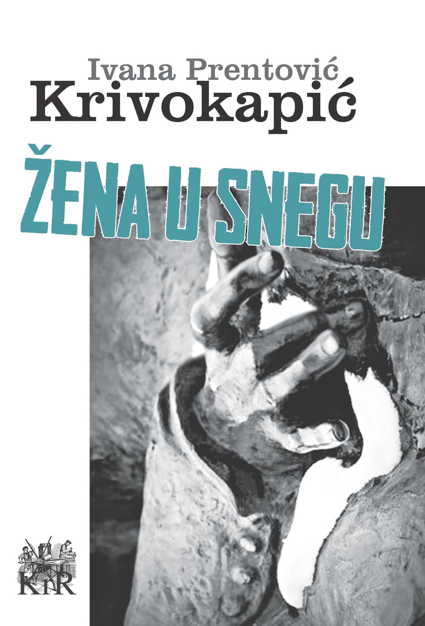 Žena u snegu