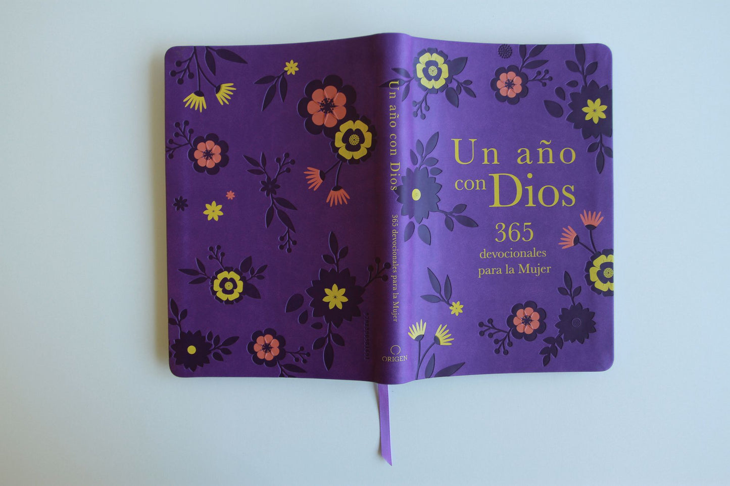 Un año con Dios: 365 devocionales para la mujer / A Year with God. Purple Leathe rsoft: 365 Devotions for Women